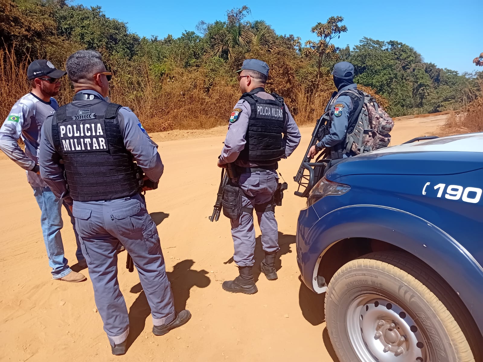 POLÍCIA MILITAR ATUA EM OCORRÊNCIA DE INVASÃO E CRIME AMBIENTAL ÀS MARGENS DO RIO MURURÉ.
