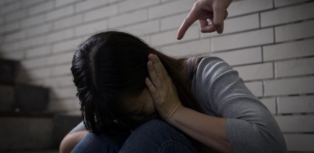 MULHER DENUNCIA VIOLÊNCIA PSICOLÓGICA E POSSÍVEL PERSEGUIÇÃO POR PARTE DO EX-COMPANHEIRO.