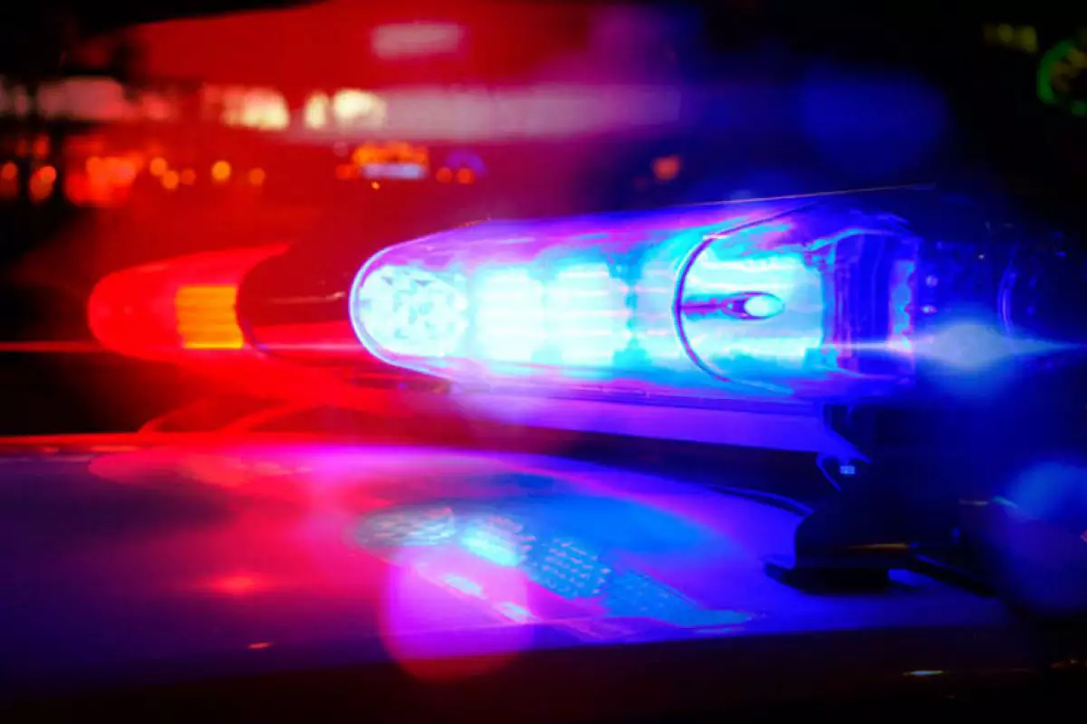 PM DESMANTELA PONTO DE TRÁFICO E APREENDE DROGAS NO BAIRRO JARDIM TROPICAL.